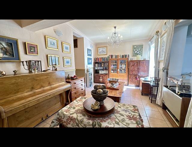 5 BEDROOM HOUSE FOR SALE IN ORMONDE